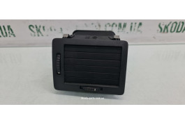 Дефлектор Обдув торпеди правий Skoda Fabia 6Y0819702 VAG (6Y0819702)