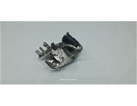 Скоба замка кришки багажника Skoda Fabia 6Y0827511F VAG (6Y0827511F)