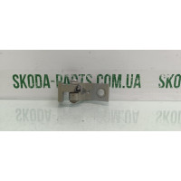 Завіса петля дверей передня права верхня Skoda Fabia 2000-2007р VAG (6Y0831412)