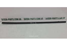 Ущільнювач скла дверей зовнішній передній лівий Skoda Fabia 6Y0837477A вживаний VAG (6Y0837477A)