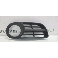 Решітка переднього бампера права Skoda Fabia 6Y0853666F VAG (6Y0853666F)