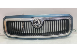 Решітка радіатора дорестайл Skoda Fabia 6Y08536682 VAG (6Y08536682)