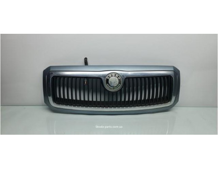 Решітка радіатора Skoda Fabia 6Y08536682 VAG (6Y08536682)