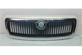 Решітка радіатора рестайл Skoda Fabia 6Y0853668B VAG (6Y0853668B)