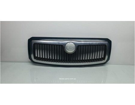 Решітка радіатора Skoda Fabia 6Y0853668BC VAG (6Y0853668BC)