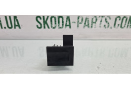 Заглушка торпеди ліва Skoda Fabia 6Y0858179J вживана VAG (6Y0858179J)