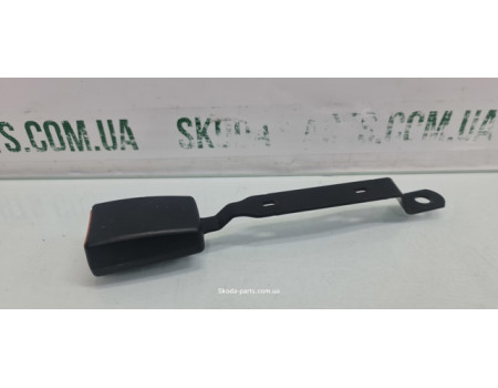 Замок паска безпеки правий Skoda Fabia 6Y0858472K VAG (6Y0858472K)