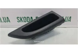 Накладка ручки підлокітника передня права Skoda Fabia 6Y0867228 VAG (6Y0867228)