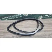 Ущільнювач передній лівий Skoda Fabia mk 1 VAG (6Y0867365BA)