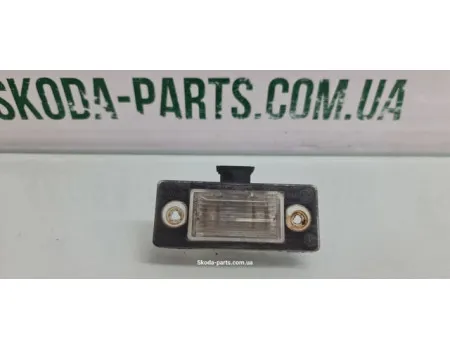 Ліхтар підсвітки заднього номера Skoda Fabia 6Y0943021B VAG (6Y0943021B)
