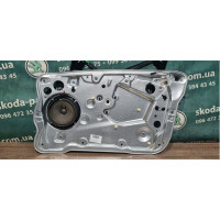 Склопідіймач передній правий Skoda Fabia 6Y1837462AB VAG (6Y1837462AB)