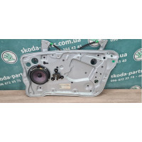 Склопідіймач передній правий механічний Skoda Fabai 2000-2007р VAG (6Y1837752E)