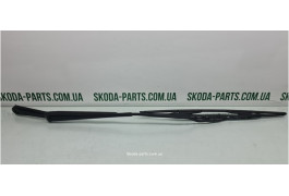 Двірник передній правий Skoda Fabia 6Y1955410 VAG (6Y1955410)