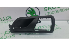 Ручка внутрішня задньої лівої дверки Skoda Fabia 6Y6839247 VAG (6Y6839247)