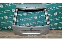 Кришка багажника Skoda Fabia 6Y9827159J VAG (6Y9827159J)