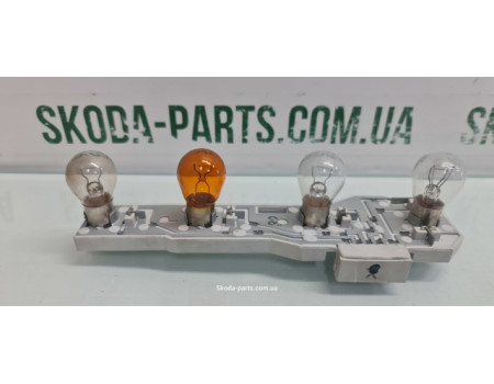 Плата стопа права комбі Skoda Fabia 6Y9945258 VAG (6Y9945258)