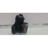 Корпус масляного фільтра 2.0tdi Skoda Superb 2 VAG (70377814)
