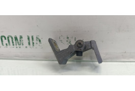 Петля передніх дверей лівої нижня Skoda Octavia A7 VAG (7N0831401A)