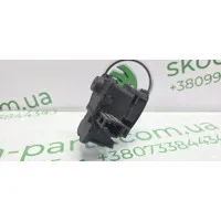 Мотор-привод відкриття лючка паливного баку Skoda Octavia A7 універсал 7P0810773D VAG (7P0810773D)
