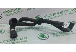Патрубки системи охолодження двигуна до пічки 2.5tdi Skoda Superb 8D0819373AB VAG (8D0819373AB)