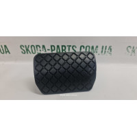 Накладка педалі гальм Skoda Superb 8D1723173B VAG (8D1723173B)