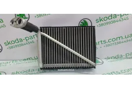 Випарник кондиціонера Skoda Superb 8D1820103D VAG (8D1820103D)