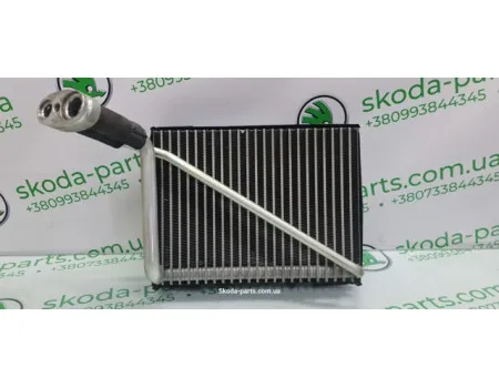 Випарник кондиціонера Skoda Superb 8D1820103D VAG (8D1820103D)