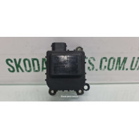 Двигун заслінки пічки Skoda Superb 8D2820511C VAG (8D2820511C)