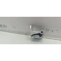 Петля задньої двері лівої верхня Skoda Octavia A7 8k0831401E VAG (8K0831401E)