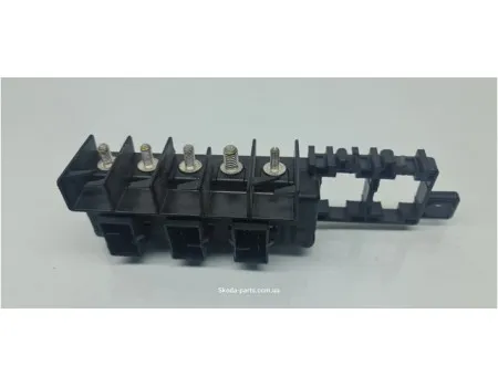 Блок запобіжників Skoda Octavia Tour 8L0941822 VAG (8L0941822)