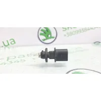 Цоколь (патрон) лампочки покажчика поворотів Volkswagen Passat b6 8n0953053 VAG (8N0953053) Цоколь (патрон) лампочки покажчика поворотів Volkswagen Passat b6 8n0953053 VAG (8N0953053)