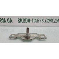 Скоба замка багажника Skoda Fabia 2 8P4827507 вживаний VAG (8P4827507)