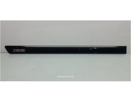 Накладка задньої правої дверки Audi A3 8P4853964A VAG (8P4853964A)