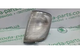 Вказівник повороту лівий з незначним пошкодженням Mercedes Benz 124 MERCEDES (A1248260743)