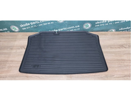 Килимок гумовий багажного відсіку Skoda Fabia хетчбек VAG (DCD410002)
