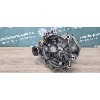Коробка передач КПП механічна Skoda Fabia New 2008-2014р 1.4 бензин VAG (JHN)