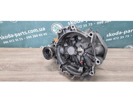Коробка передач КПП механічна Skoda Fabia New 2008-2014р 1.4 бензин VAG (JHN)