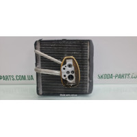 Радіатор кондиціонера в торпеді Skoda Fabia New T4684002 вживаний VAG (T4684002)