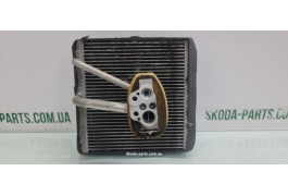 Радіатор кондиціонера в торпеді Skoda Fabia New T4684002 вживаний VAG (T4684002)