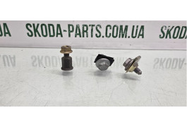 Фіксатори болти підлокітника Skoda Octavia Tour VAG (WHT001759)