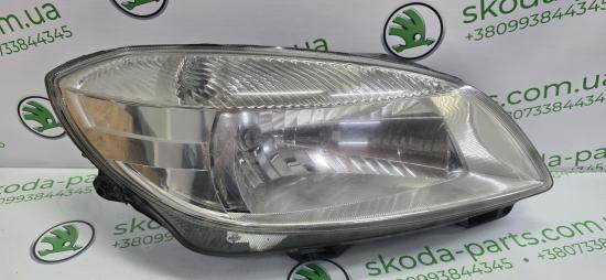 Фара передня права Skoda Fabia II рестайл 5j1941018C